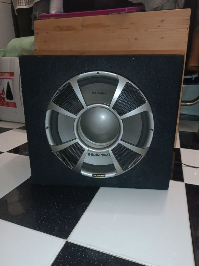 Subwoofer marca "Blaupunkt"