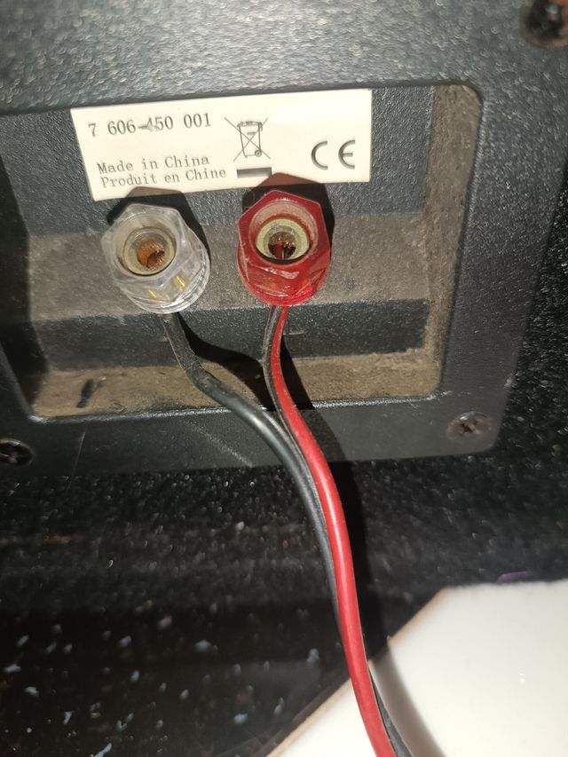 Subwoofer marca "Blaupunkt"