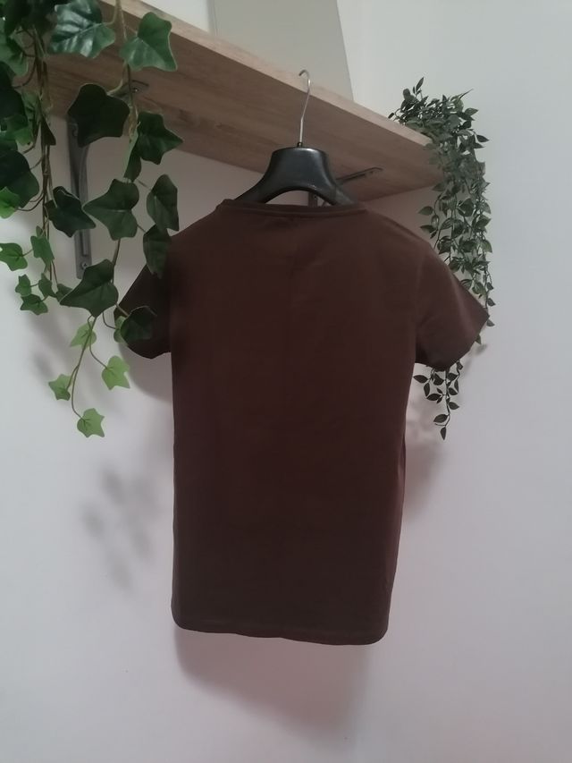 T-shirt marrone