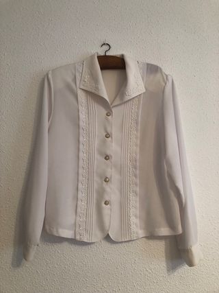 blusa con bordados Mayka