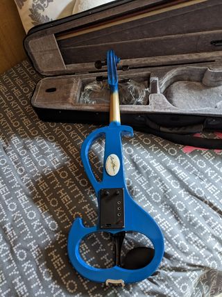 Violín eléctrico, marca StarSMaker