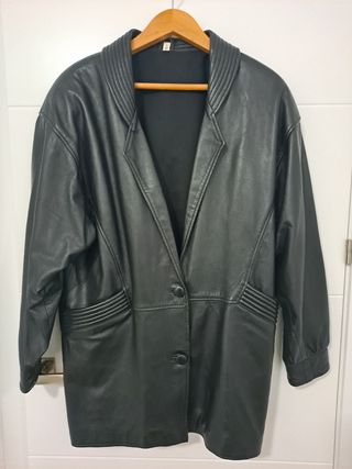  Chaquetón de Mujer de piel. 