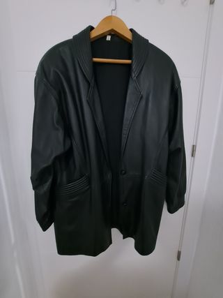  Chaquetón de Mujer de piel. 