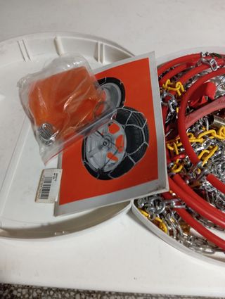 Cadenas para la nieve, rueda de coche.