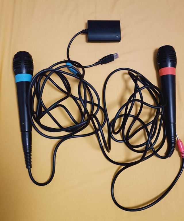 SingStar Pop + Micrófono. Play 2