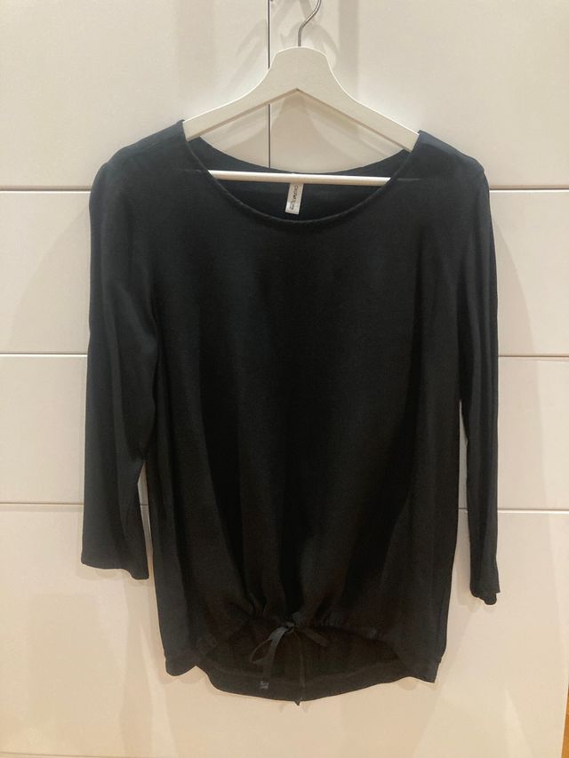 Blusa negra manga 3/4