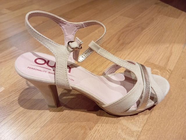 Sandalias color arena