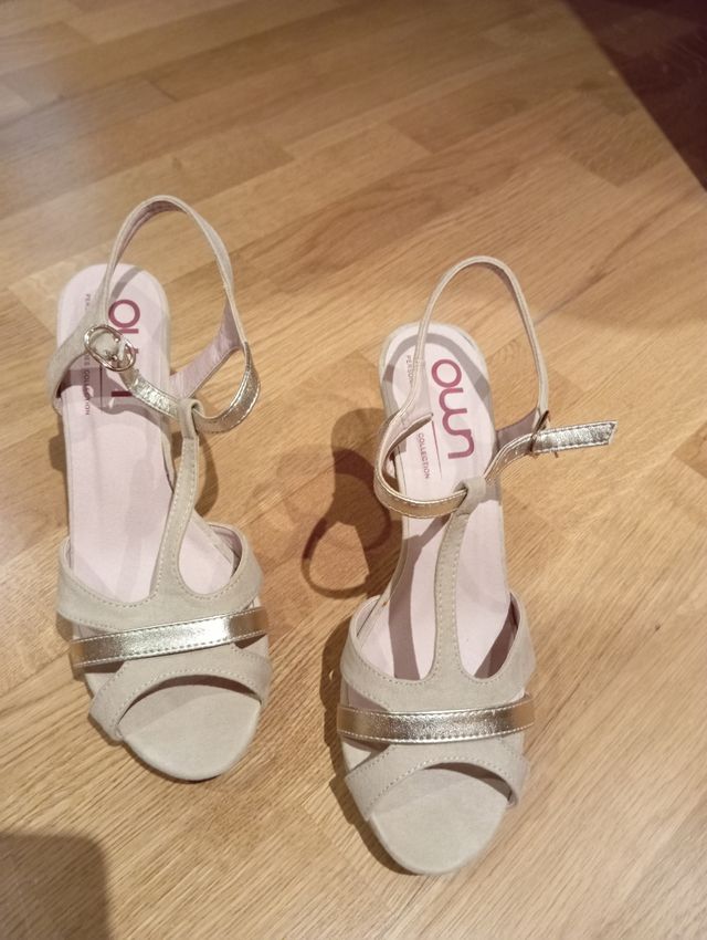 Sandalias color arena