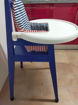 Trona de madera para bebe