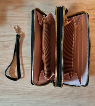 Cartera de gran tamaño de piel,para mujer.Negro.