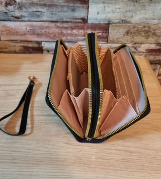 Cartera de gran tamaño de piel,para mujer.Negro.