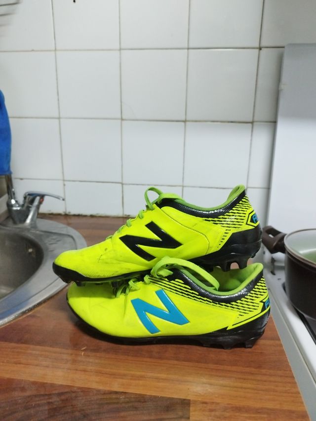 Botas de fútbol New Balance talla 38