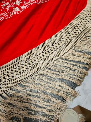 mantón de Manila antiguo cantones rojo y marfil