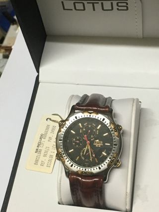 Reloj Lotus