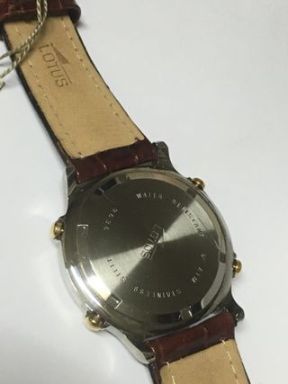 Reloj Lotus