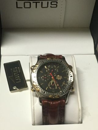 Reloj Lotus