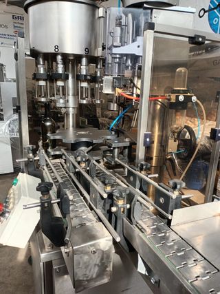 EMBOTELLADORA ( LLENADORA )