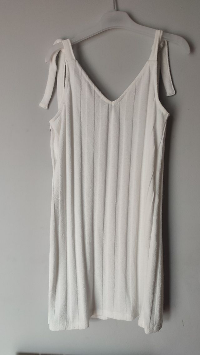 Vestido blanco de Lefties