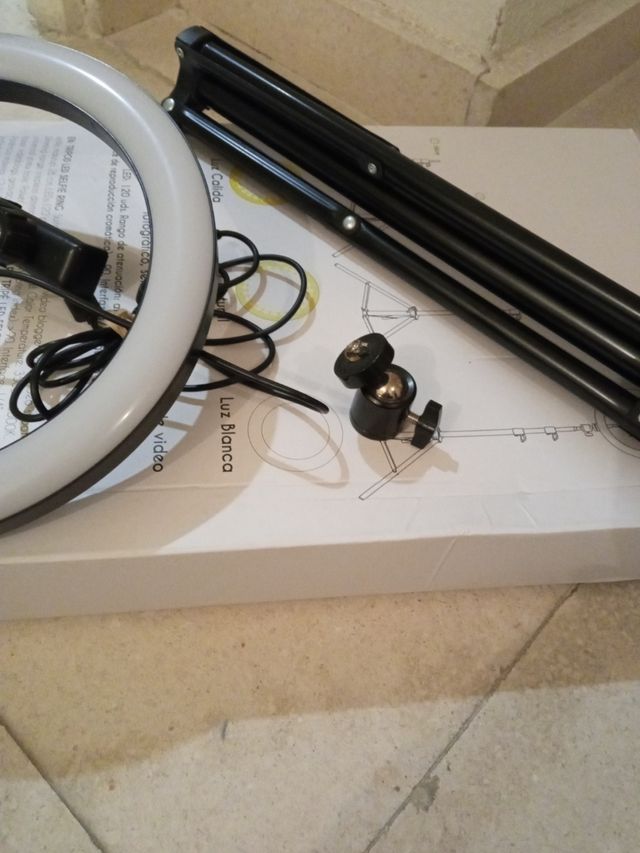 Aro led con trípode