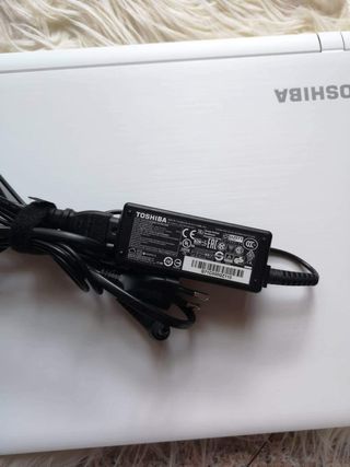 Portatil Toshiba i3
