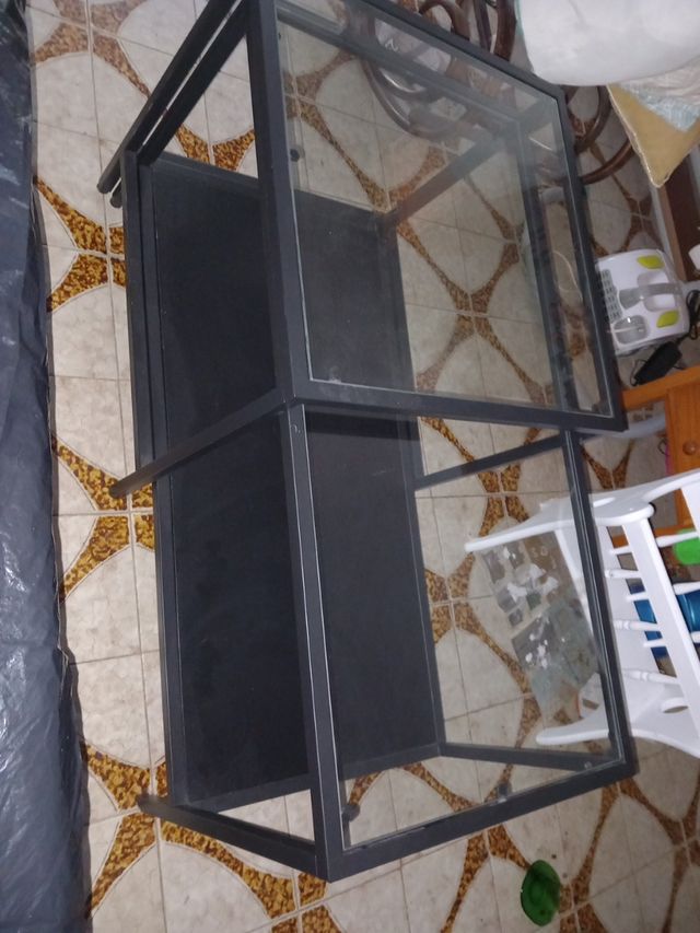 MESA AUXILIAR IKEA (2 en 1) METAL NEGRO Y CRISTAL