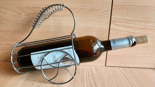 SOPORTE PARA BOTELLA