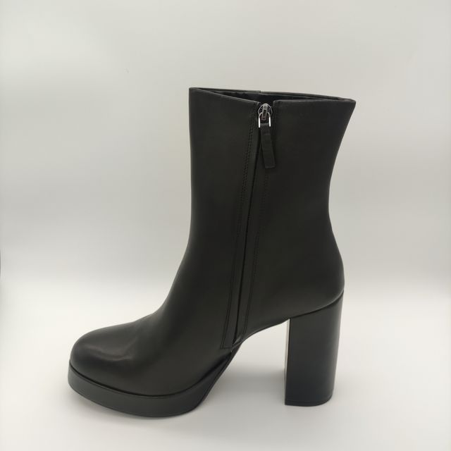 Botines de piel de Zara. Talla 41