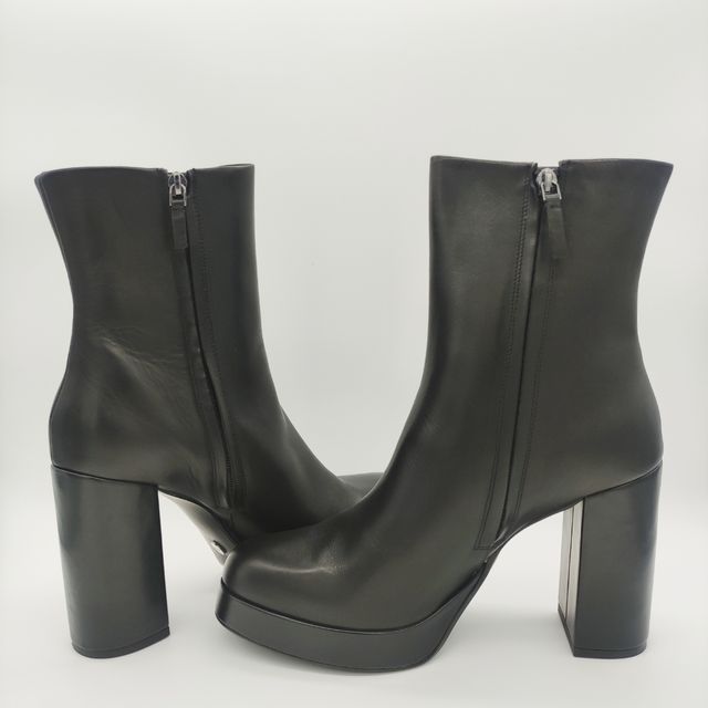 Botines de piel de Zara. Talla 41