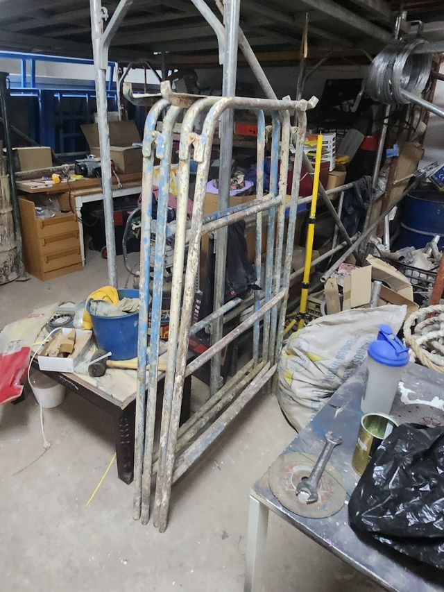 GATOS DE ENCOFRAR GRUPO ELECTRODOS