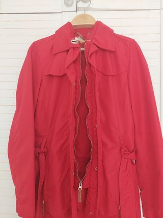 Chaqueta estilo gabardina de Zara