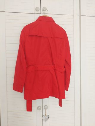 Chaqueta estilo gabardina de Zara