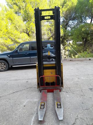 Apilador Hyster 4160mm 1500kg