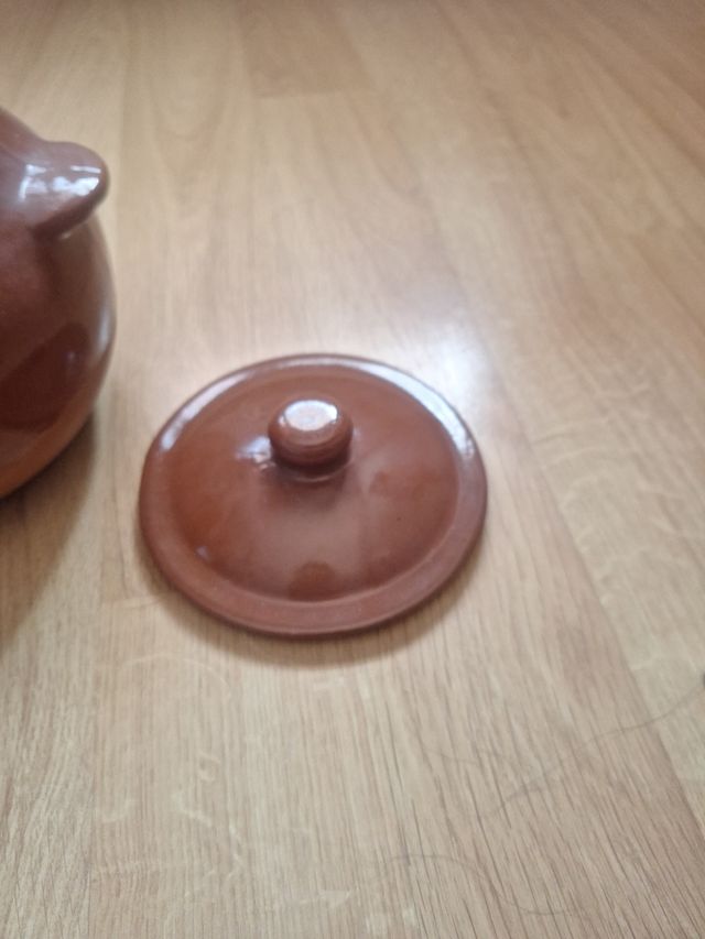 Cazuela de barro con tapa 