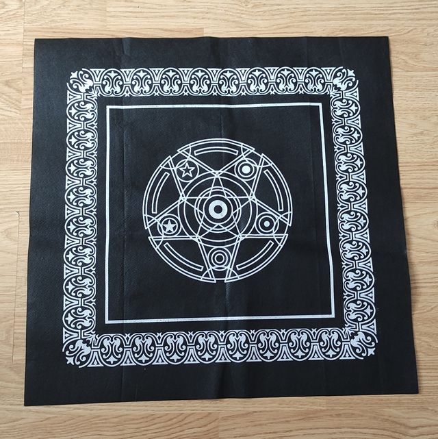NUEVO. Tapete esotérico.