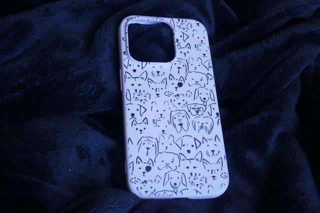 Funda teléfono iphone 14 Pro. 