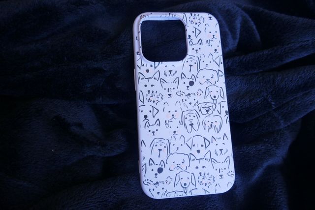 Funda teléfono iphone 14 Pro. 