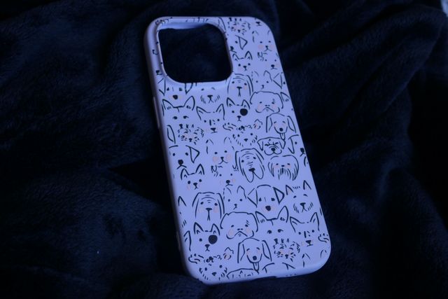 Funda teléfono iphone 14 Pro. 