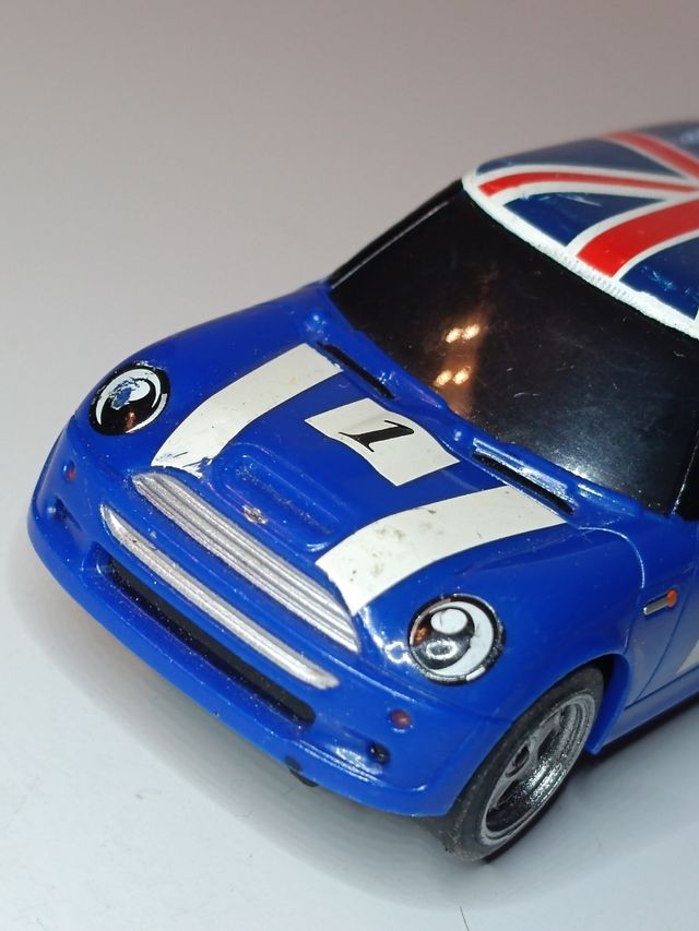 MINI COOPER 1/43 CARRERA GOO
