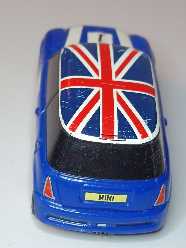 MINI COOPER 1/43 CARRERA GOO