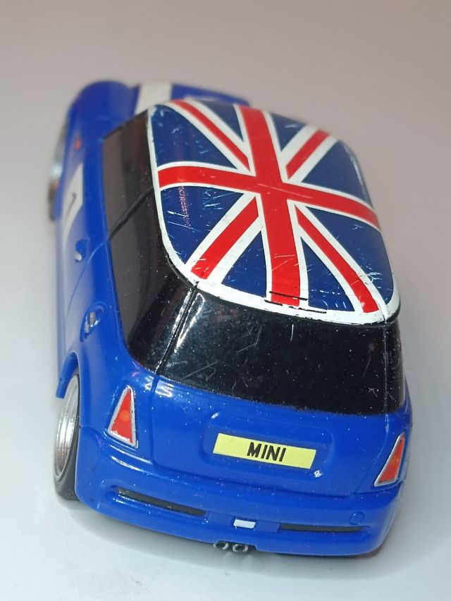 MINI COOPER 1/43 CARRERA GOO