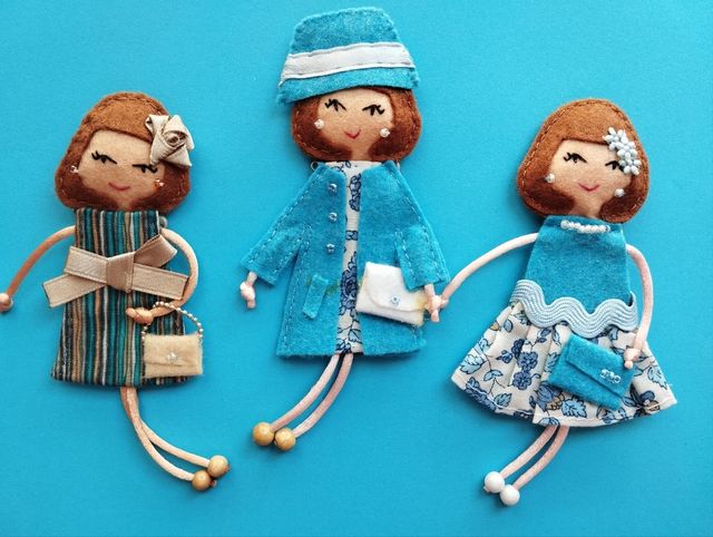 Broche fieltro muñequita