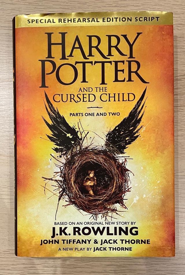 Libro de Harry Potter and the cursed child