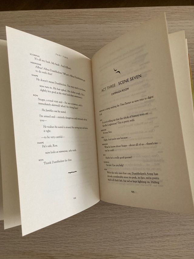 Libro de Harry Potter and the cursed child