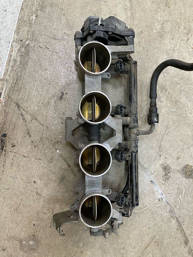 cuerpo mariposa completo Gsr 600