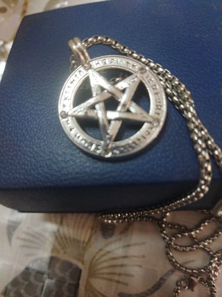 Colgante amuleto pentagrama 