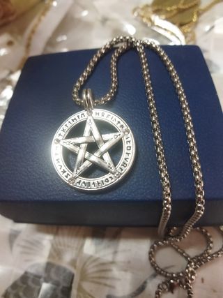Colgante amuleto pentagrama 