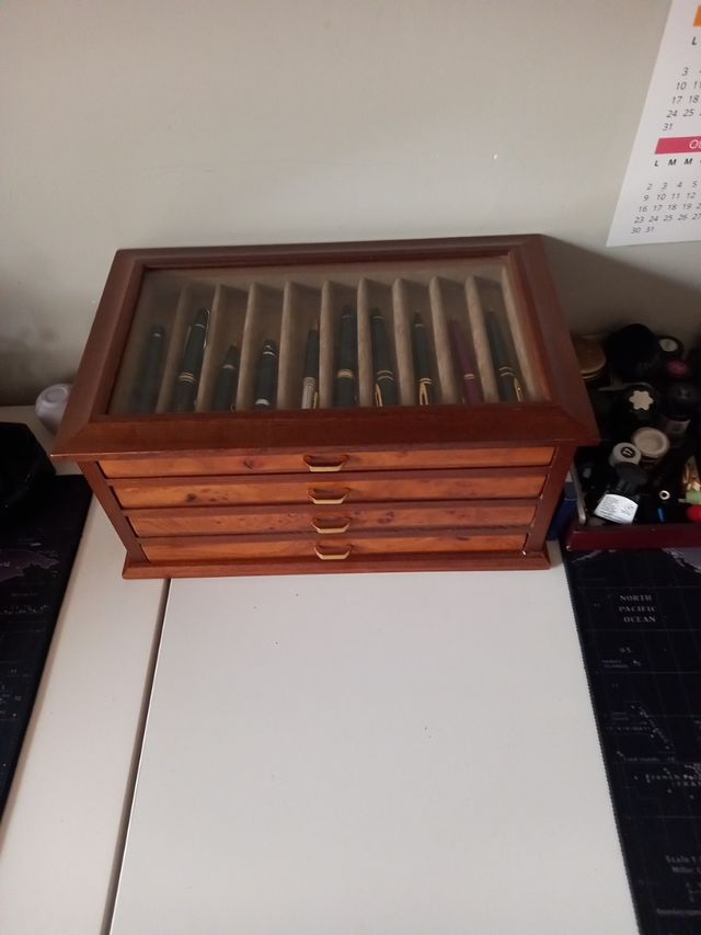 Cassettiera porta penne