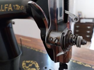 Máquina de coser Alfa