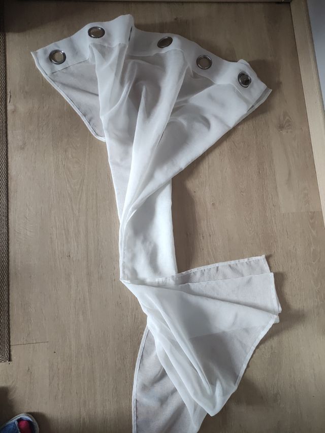 Cortina confeccionada con aros