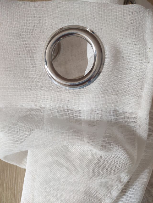 Cortina confeccionada con aros